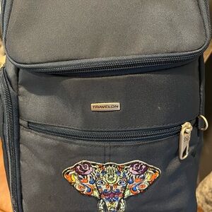 TRAVELON TRAVEL BAG WITH SAFETY ZIPPERS